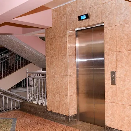 Cozy & Homely Suite With Free Parking & Wi-Fi Embu Exterior photo